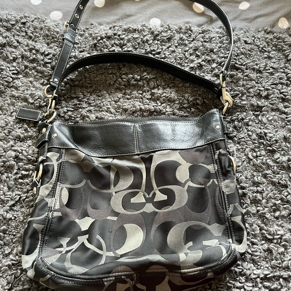 Coach side crossover bag, medium/large, black, used